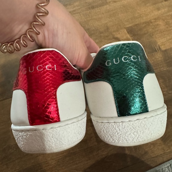 Gucci ace sneakers size 39. Lightly used. - Picture 8 of 9